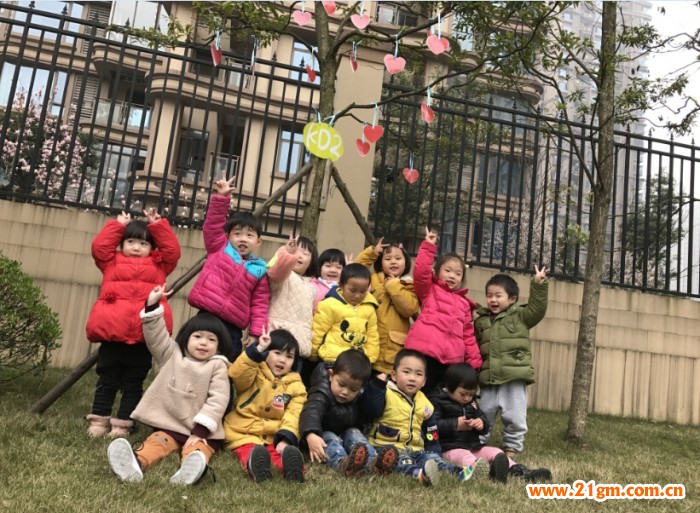 重慶大渡口區(qū)偉才幼兒園：愛護(hù)小樹苗，我和小樹一起成長