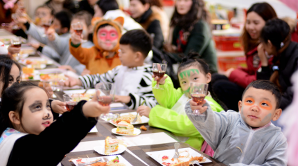 湖北荊州楚天都市佳園偉才幼兒園：動物音樂劇，任性跨年